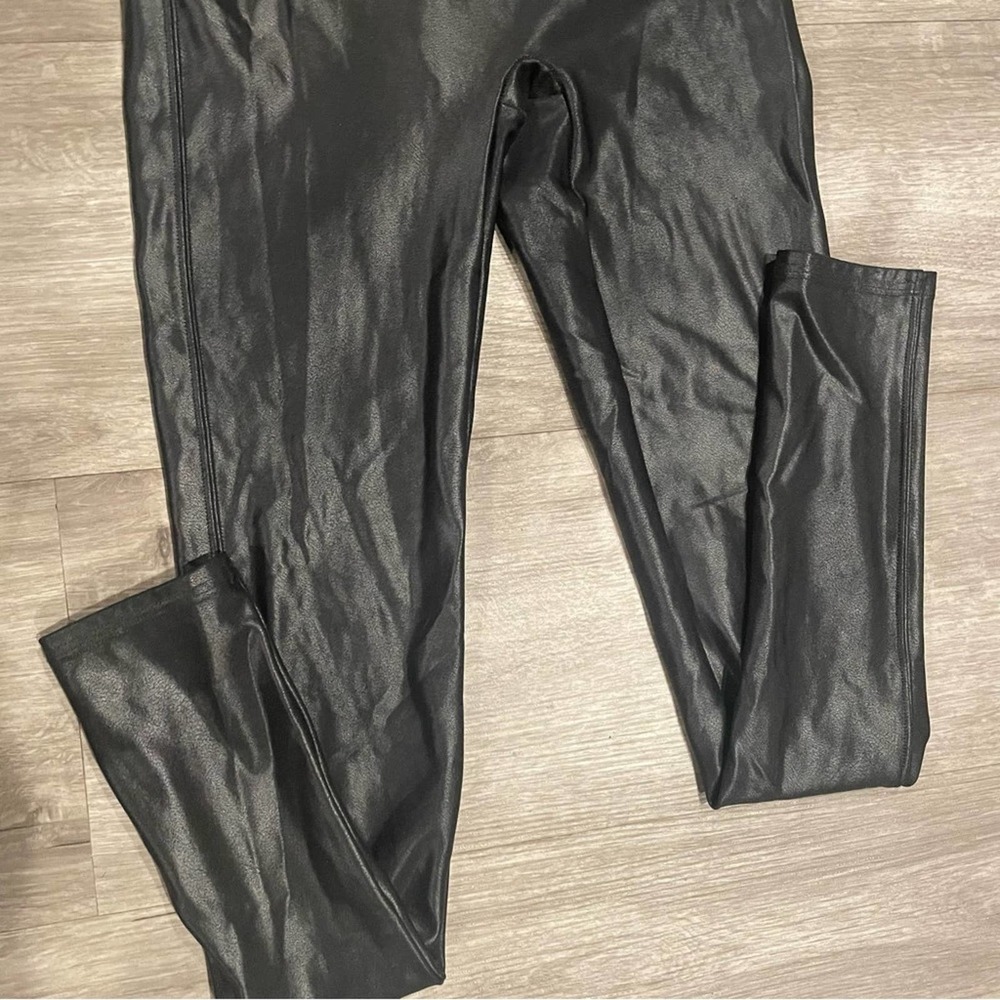 SPANX Faux Leather Leggings - Picture 4 of 6